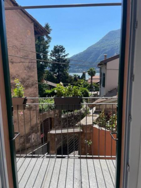 Un balcone sul lago